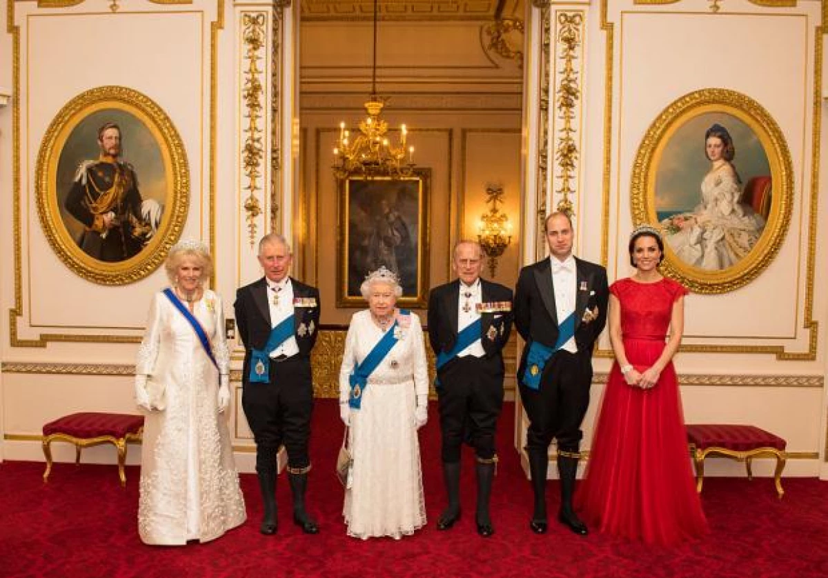 Buckingham Palace ha pubblicato una dichiarazione per conto della regina sulle interviste di Sussexs 10191_1