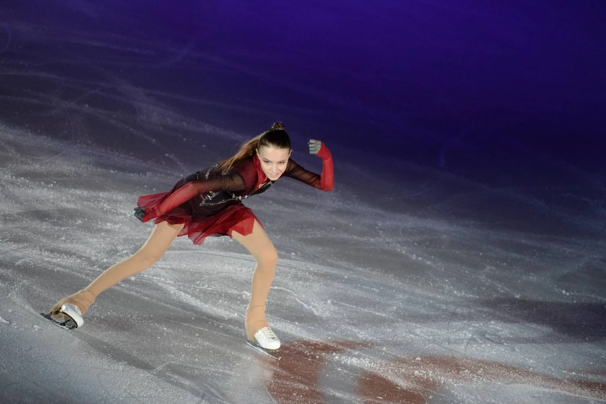 Tatlong Russians at One Japanese: Sino ang magtagumpay sa Medal ng World Cup para sa Figure Skating 10949_1