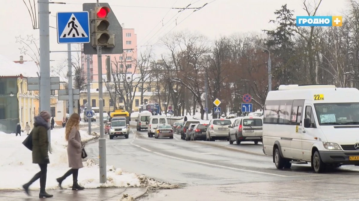 Wie viele Ampeln in Grodno und wie sie die Bewegung von Kraftfahrzeugen regulieren 11659_1