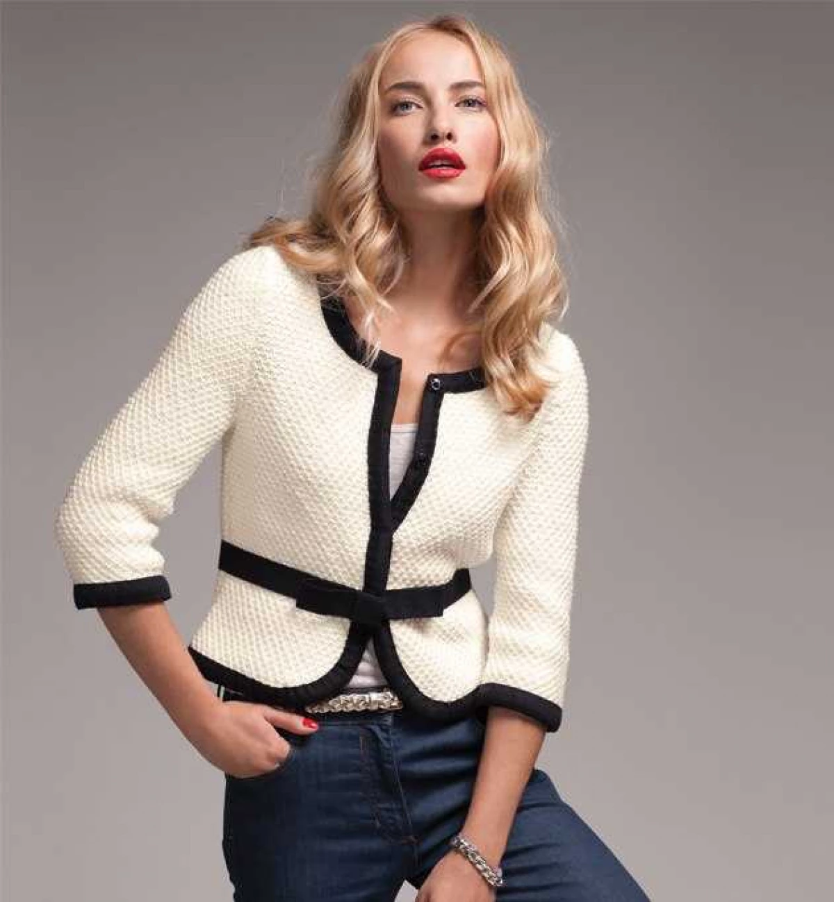 Altid aktuelle jakker i stilen af ​​Chanel, med hvad man skal bære dem 11881_10