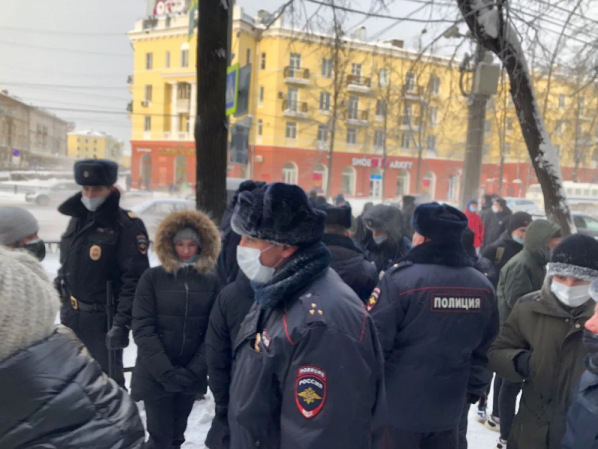 Navalny இல் தடுத்து வைக்கப்பட்டுள்ள நவால்னி ஆதரவாளர்கள்: துண்டு பிரசுரங்கள் மற்றும் டெலிகிராம் அரட்டை 12432_1