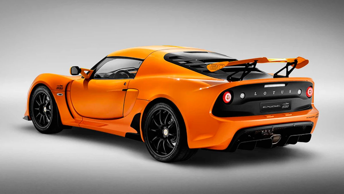The last Lotus with an internal combustion engine makes debuts this summer. 12872_5