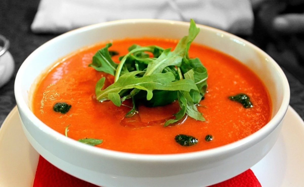 さまざまな国からのスープはオクロスカに似ていますが、何度もおいしい 13864_2