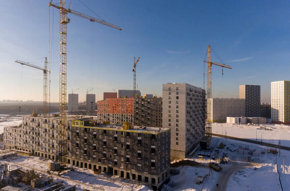 Noite Novostroy.ru: Os preços habitacionais são baixos após a demanda, as autoridades de Moscou acelerarão a renovação, o imóvel da capital no topo do mundo para um aumento no custo dos apartamentos 13983_1