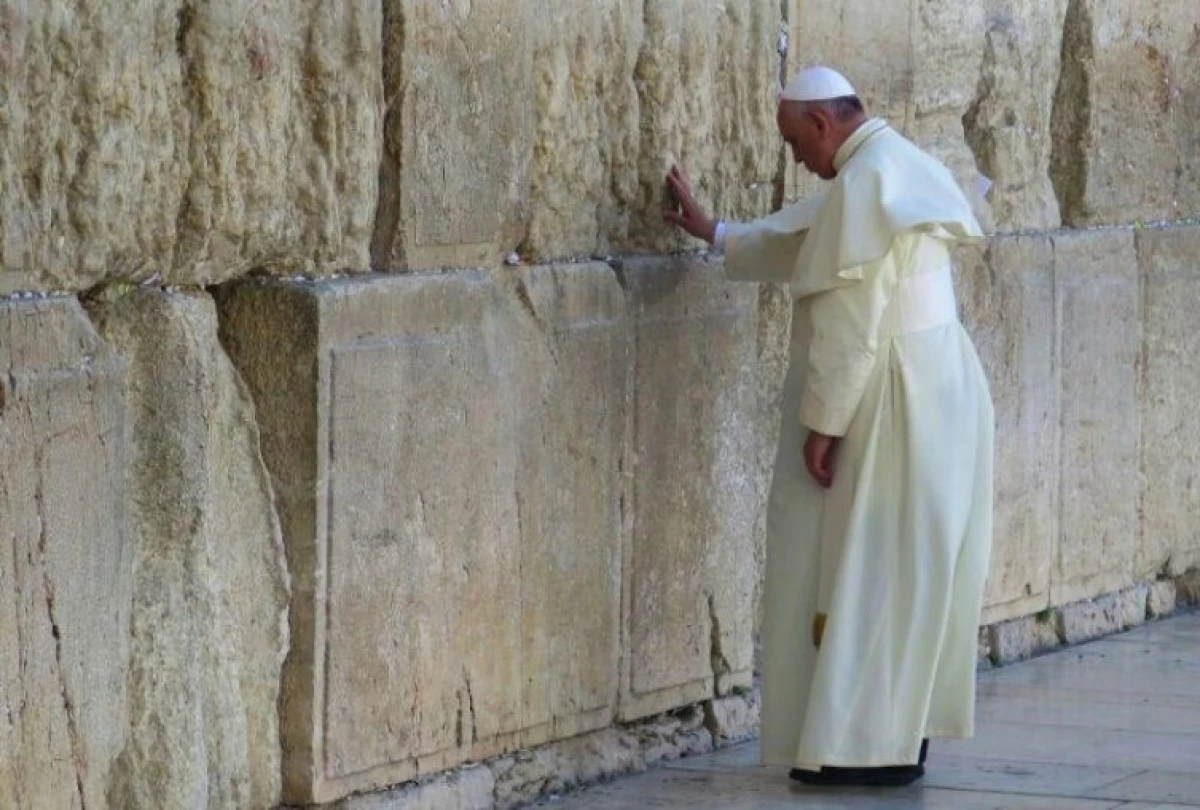 Apa kepinginan tembok Yerusalem nangis? 14190_4