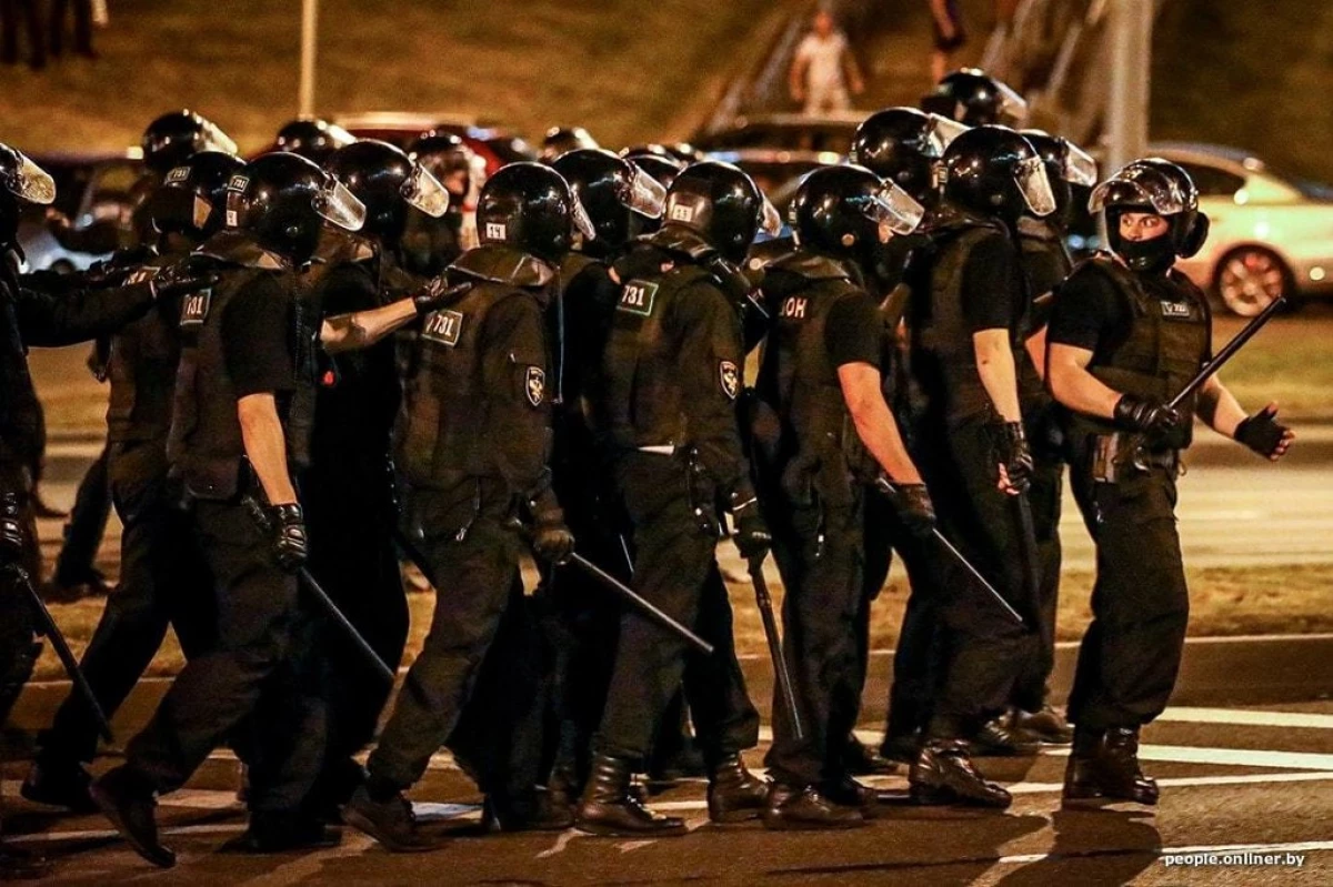 EU ora ngerteni polisi kerusuhan lan gipper dening organisasi teroris 14221_1