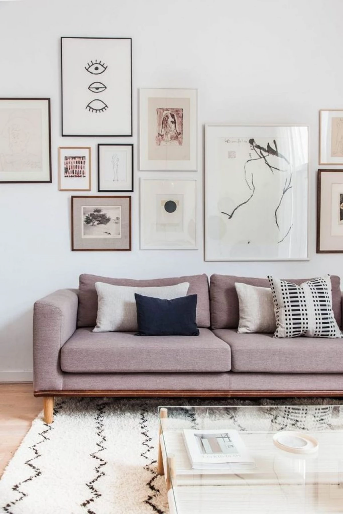15 mejores ideas para las paredes en la sala de estar sobre el sofá. 15064_11