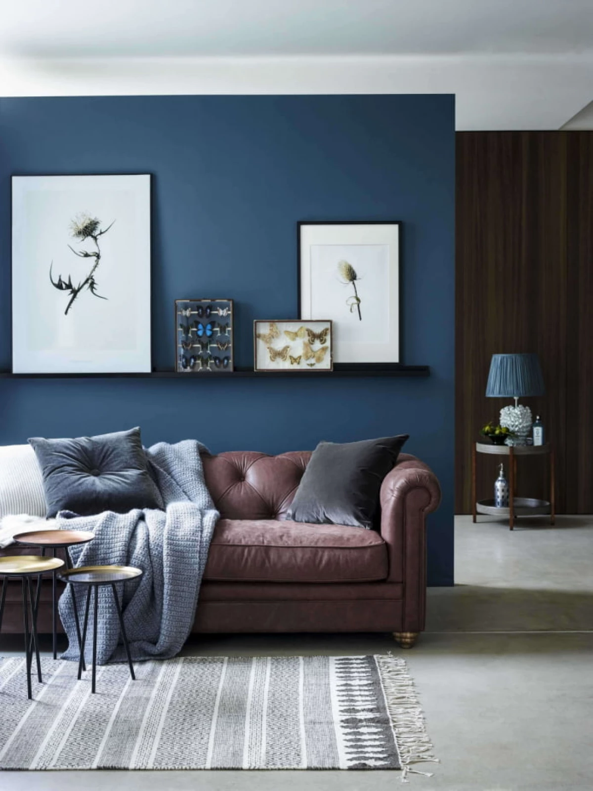 15 mejores ideas para las paredes en la sala de estar sobre el sofá. 15064_15