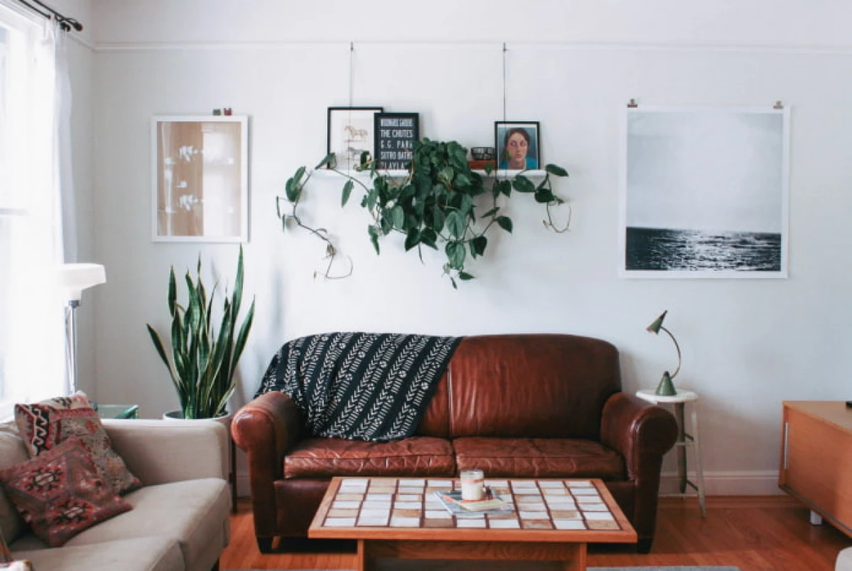 15 mejores ideas para las paredes en la sala de estar sobre el sofá. 15064_29