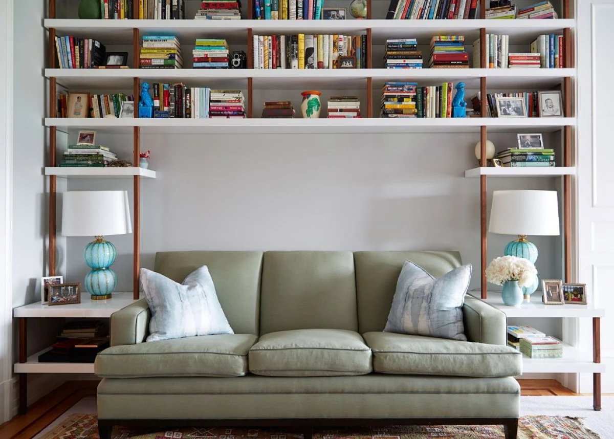 15 nejlepší nápady na zdi v obývacím pokoji nad pohovkou 15064_34