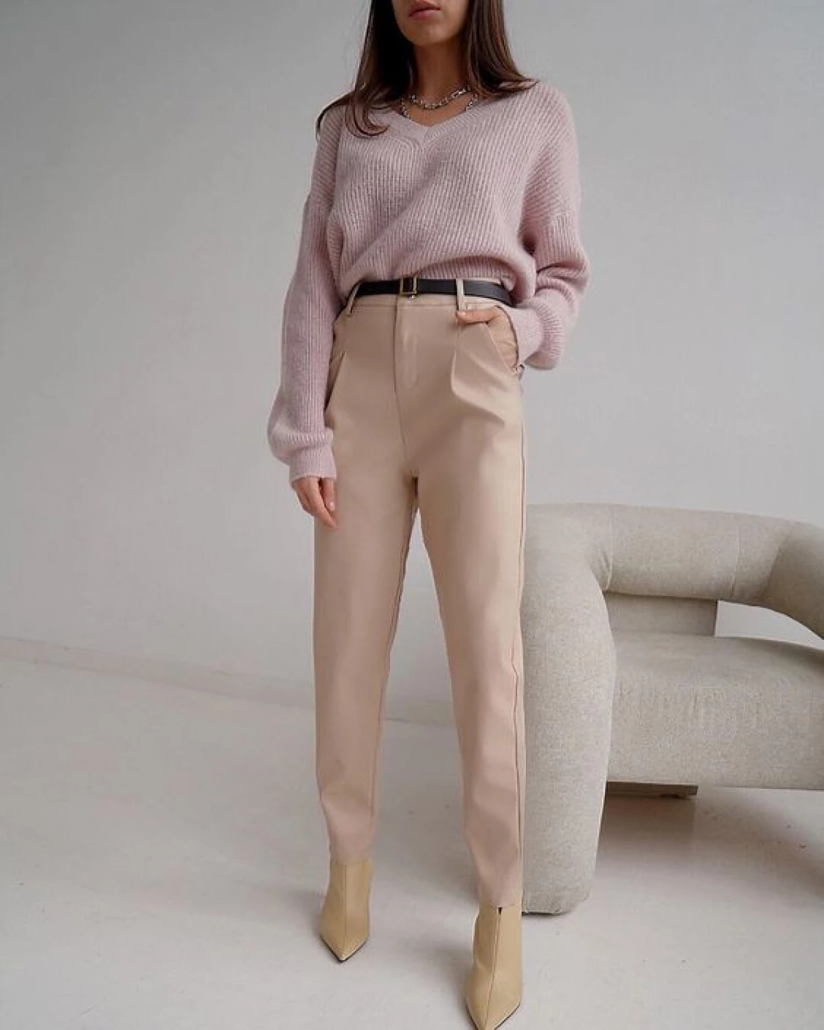 Модни зимни панталони 2021: Стилни модели за безупречно изображение 15609_11