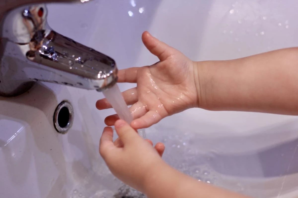 Saippua tai antistiikkaa? Mitä parempi käsitellä kädet lapsille (lausunto lääkäreistä) 16040_3