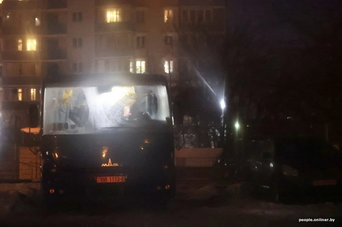 Chronicle zaterdag: speciale uitrusting in Minsk, solidariteitsketens en meer dan 100 gedetineerden 16336_8