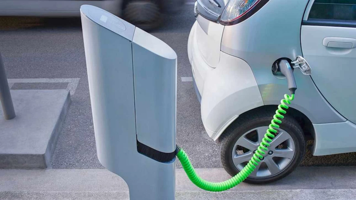 Volkswagen et BP ensemble créeront des stations de chargement de réseau pour les électrocarbisses 16403_2