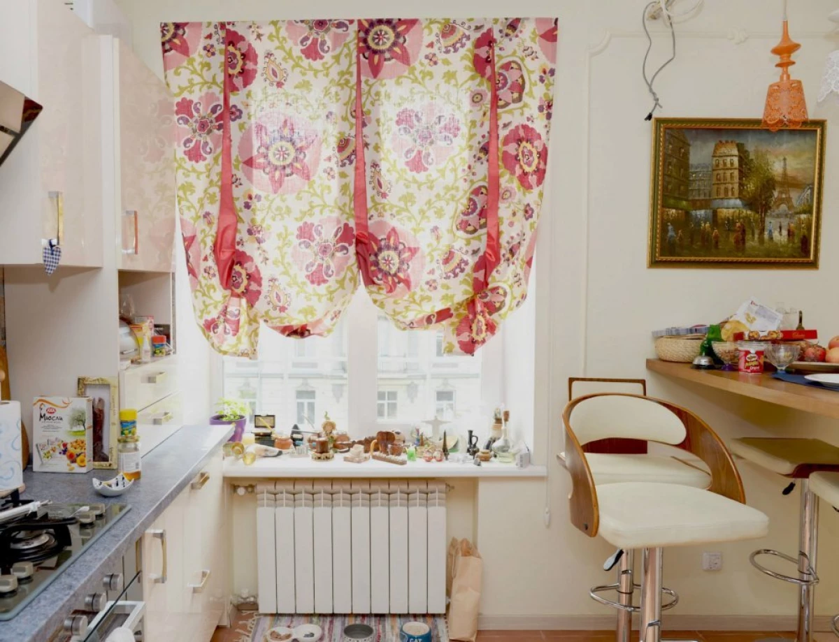 Шторы на маленькую кухню в современном стиле фото