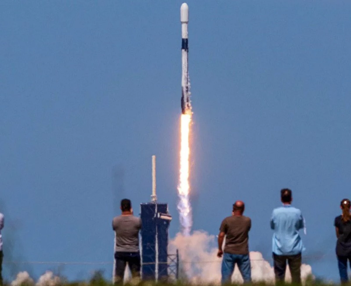 Prima misiune pilotată, lansată de o companie privată - Ilon Mask a lansat o navă ISS 16804_3