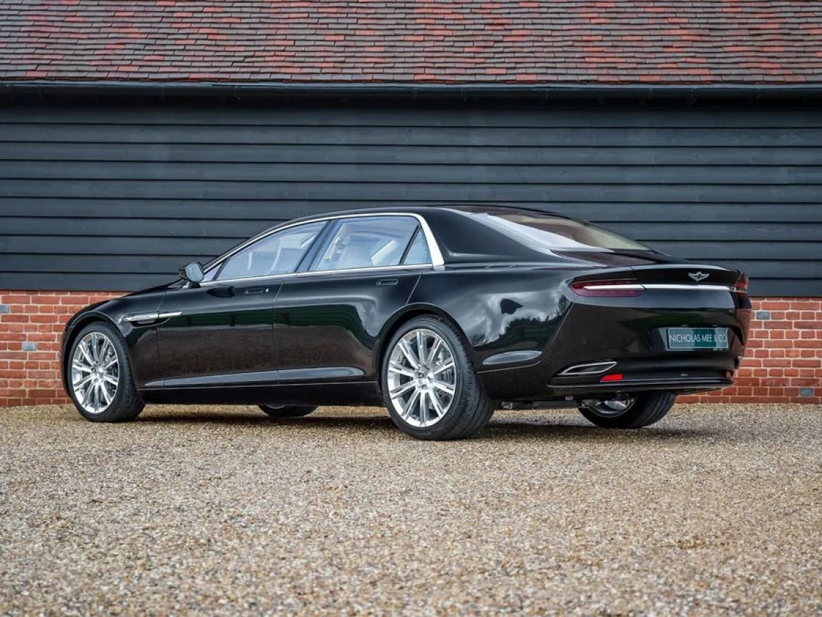 Apvienotajā Karalistē, pārdodiet retāko un nereālu dārgo Aston Martin Lagonda Taraf 17139_2