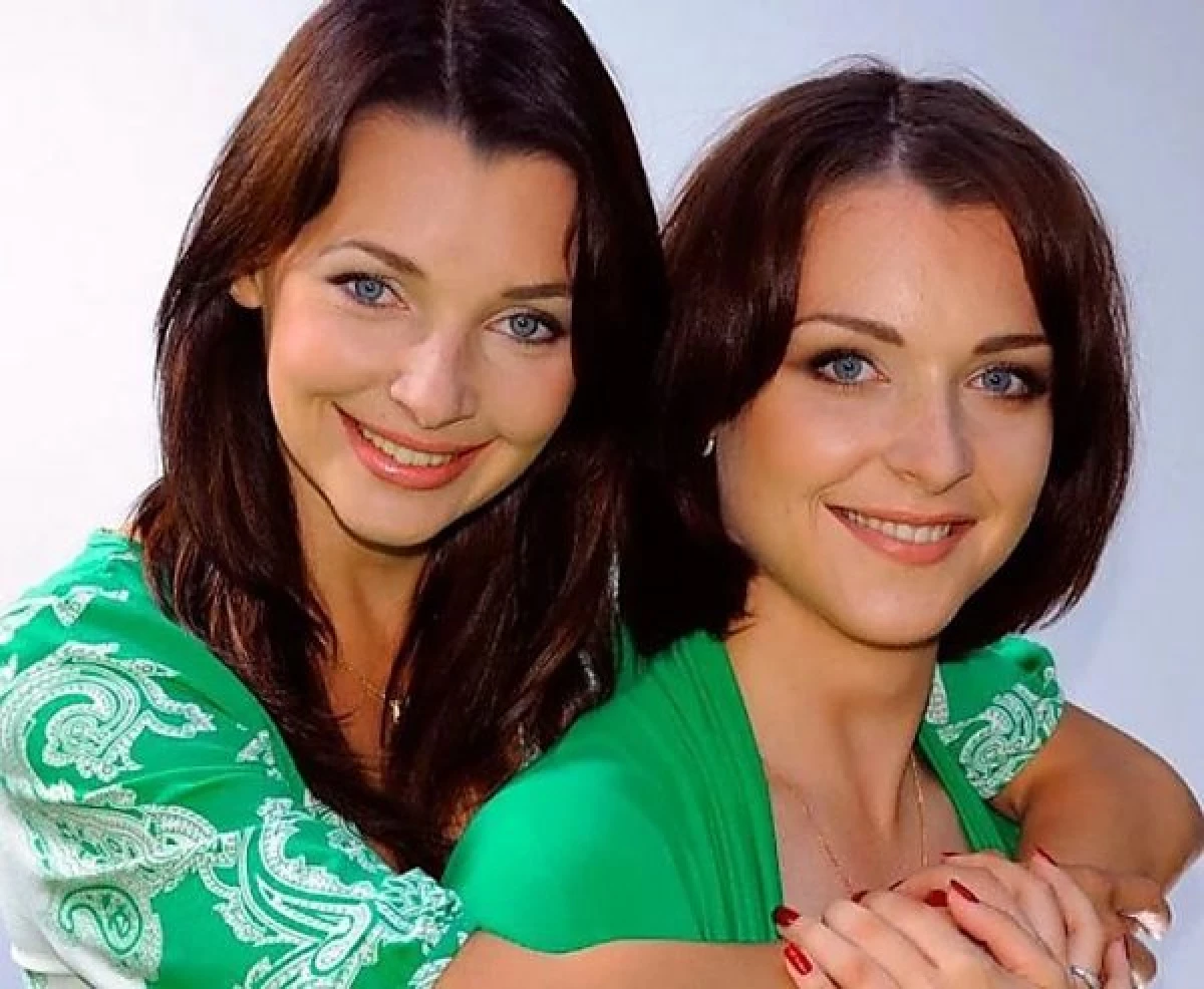 أنت لم تشتبه حتى ... هذه الممثلات الروسية هي الأخوات 17158_2