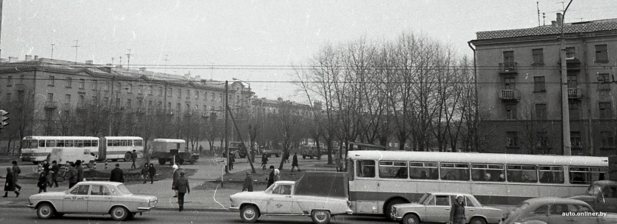 Hongaria, tetapi kerabat. Ingat sejarah bus kota Ikarus di Minsk 17167_4