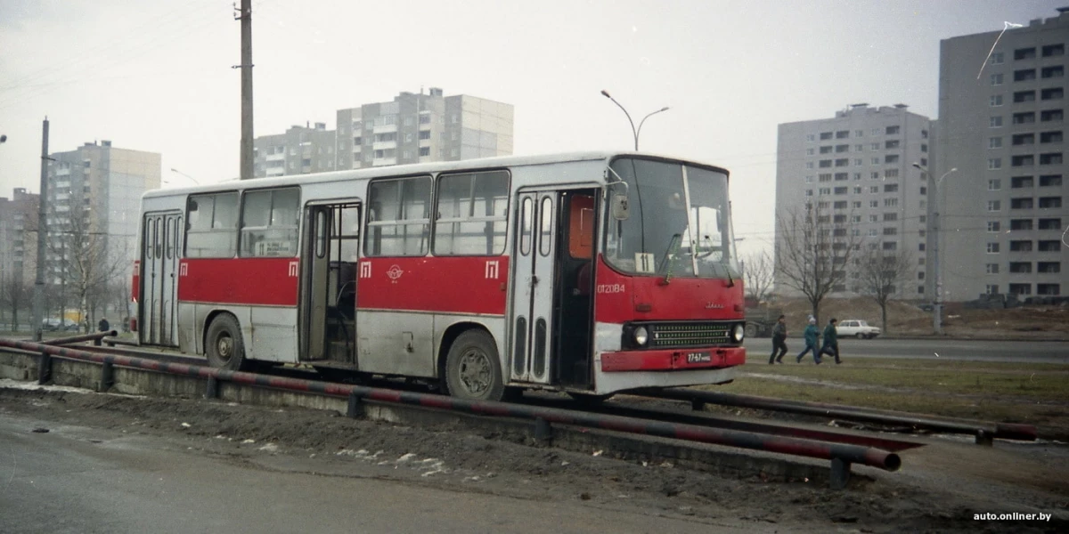 Hungarian, ngunit mga kamag-anak. Tandaan ang kasaysayan ng mga bus ng lungsod ng Ikarus sa Minsk. 17167_9