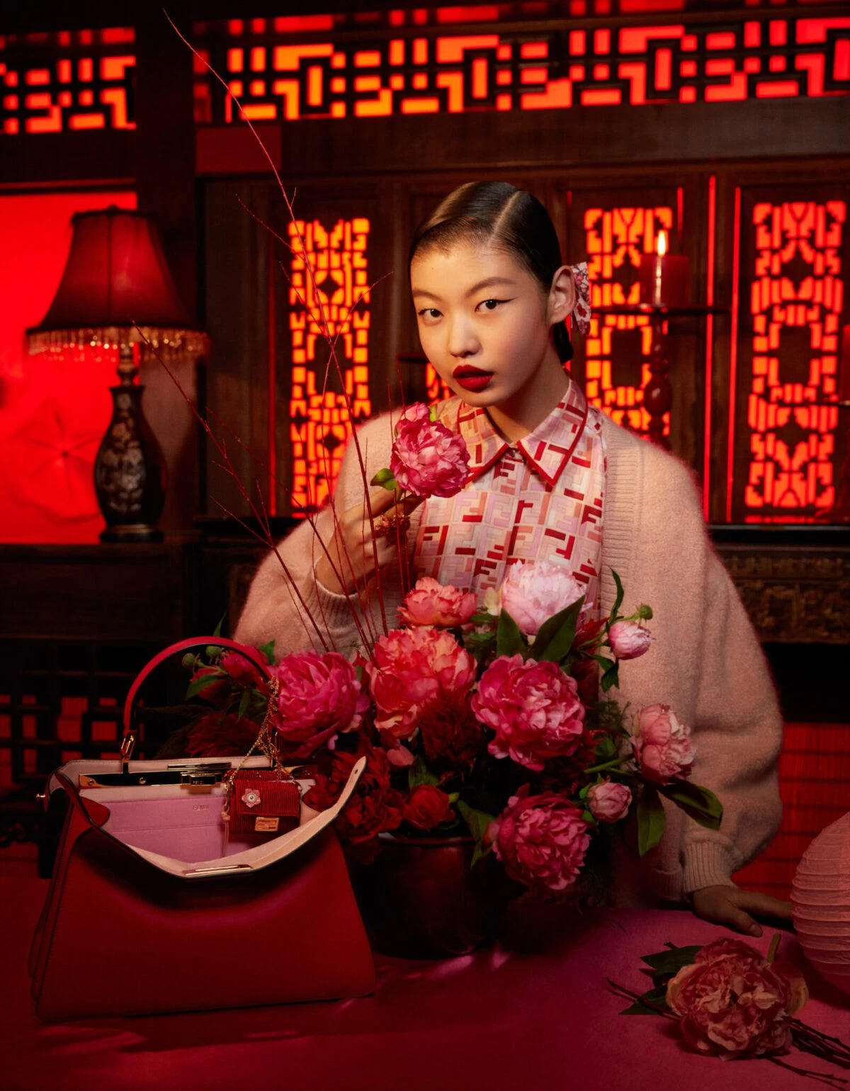 أحمر - اللون الرئيسي لجمع كبسولة Fendi للعام الصيني الجديد 18842_2