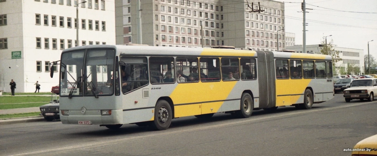 He lähtivät Minsk Streets. Muista kaupungin bussit Laz, Liaz ja heidän kollegat 