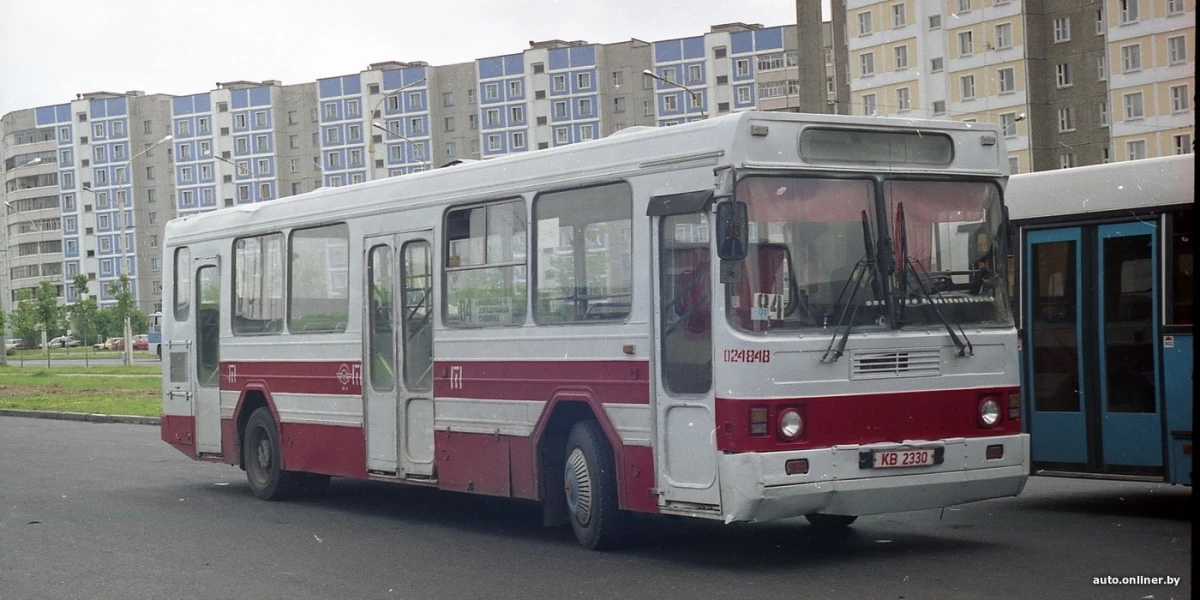 Au părăsit străzile Minsk. Amintiți-vă că autobuzele orașului Laz, Liaz și 
