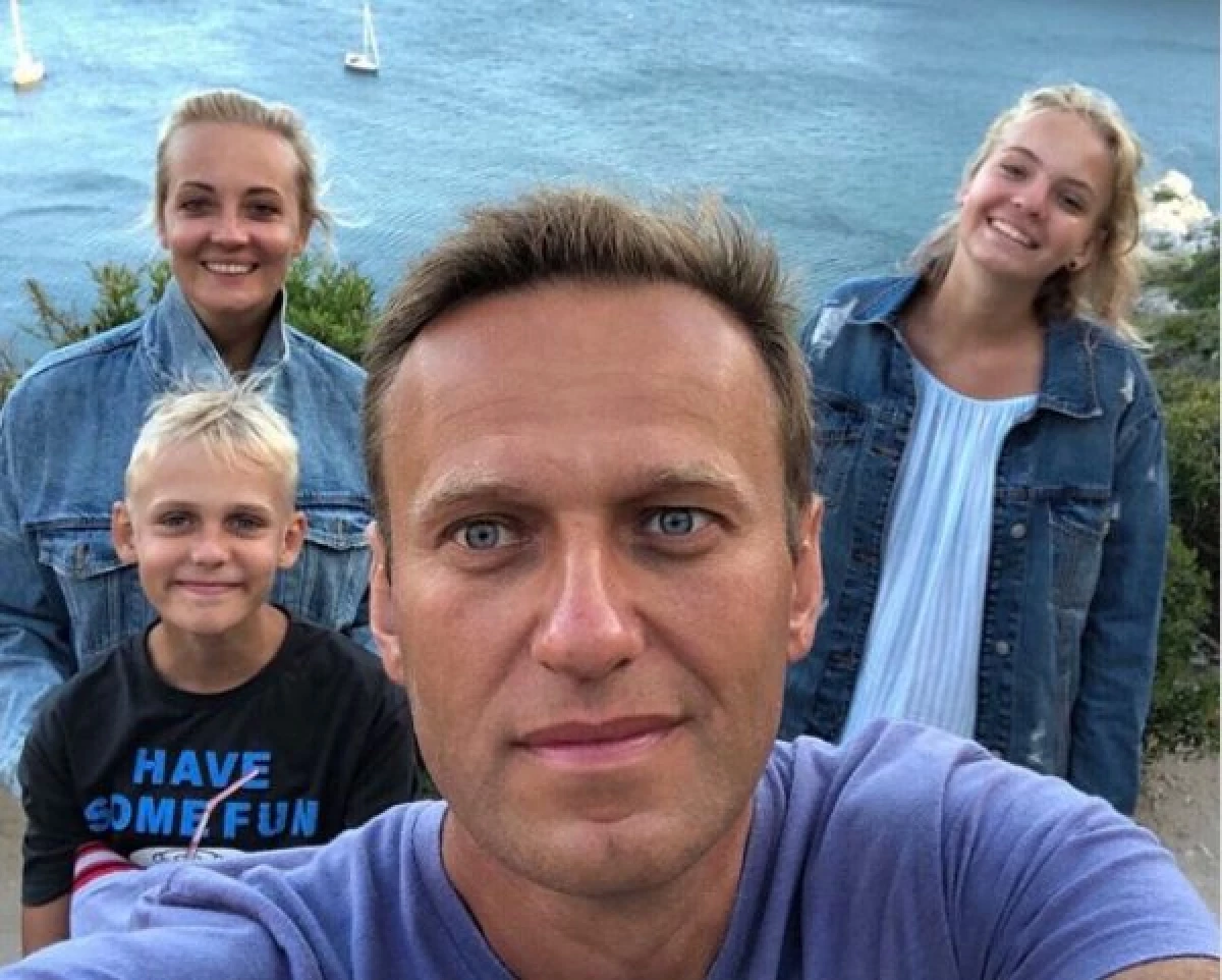 그들이 바라 보는 것과 알렉산이 Navalny의 자녀는 무엇입니까? 19261_6