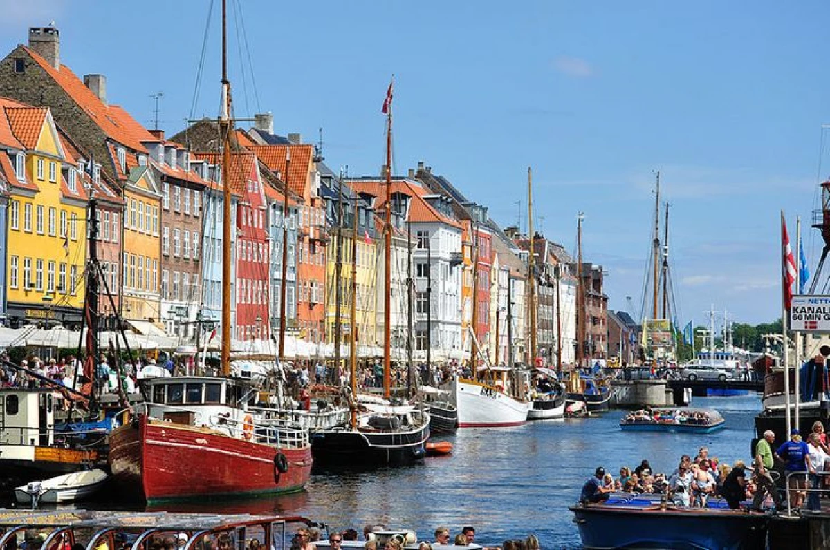 20+ feiten over Denemarken bewijzen dat het oude vrouw Europa nog steeds in staat is om zelfs de meest geavanceerde reizigers te poseren
