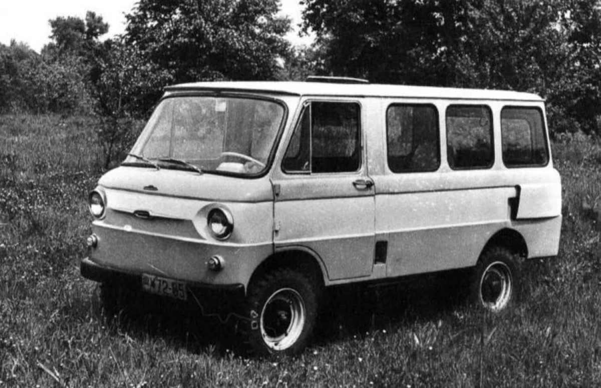 "Zaporozhets" năm 1962 với một cơ thể minivan, người không được định sẵn để trở nên nối tiếp