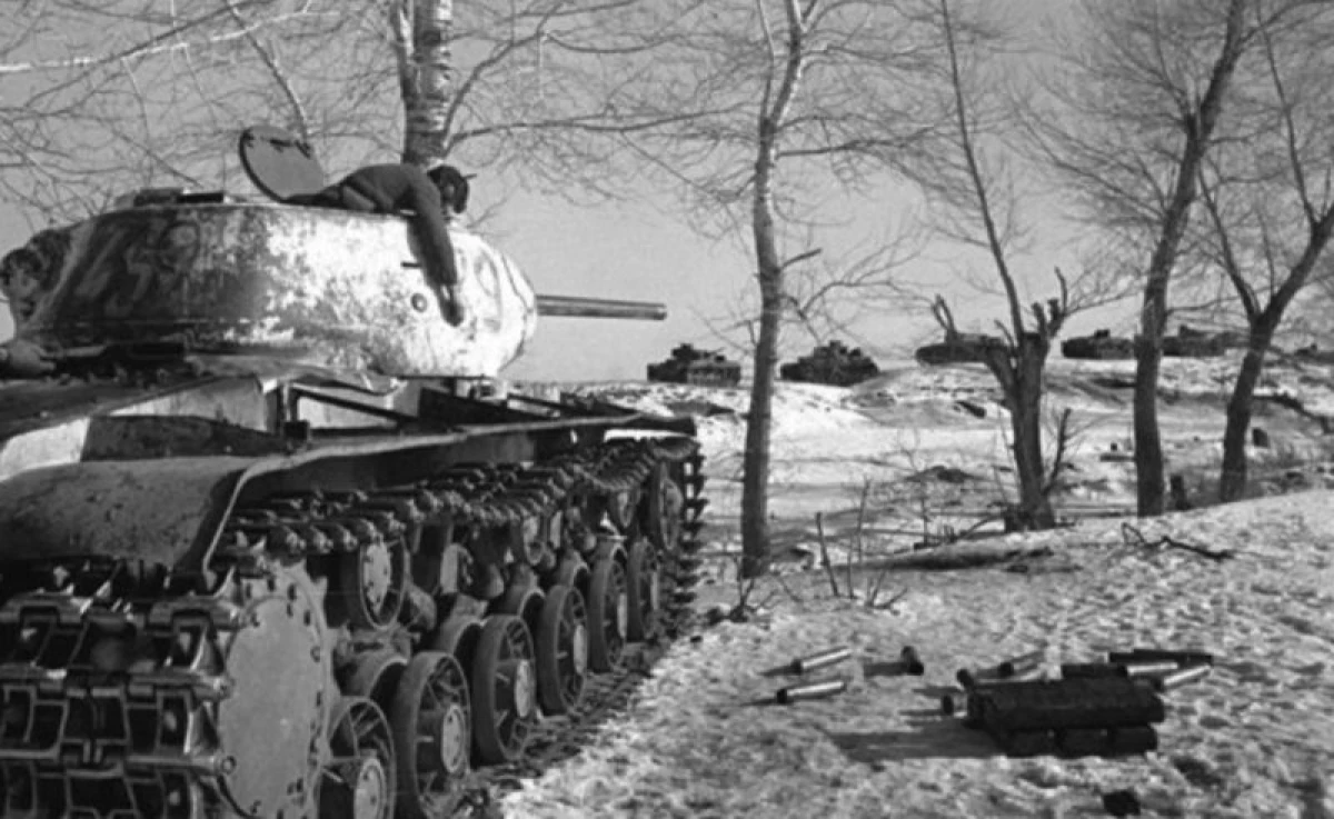 Как нашият печен резервоар изстрелва колоната на немските танкове 19670_1