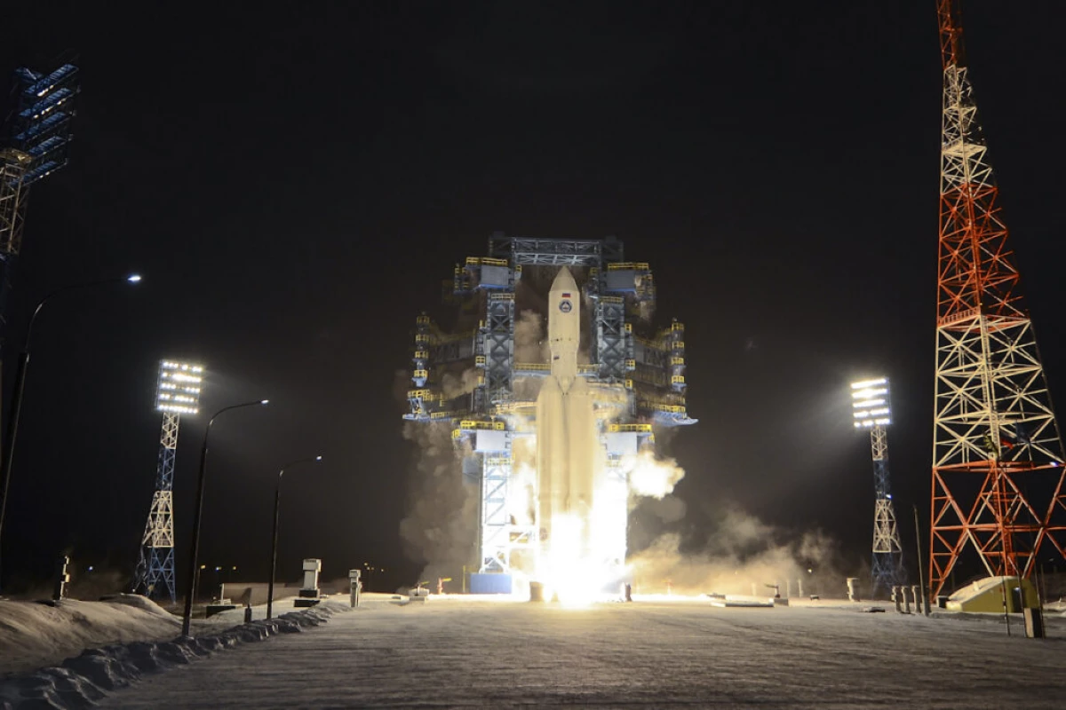 Zdroj: v Rusku určil nový vzhled Superheavy Rocket pro lety na měsíc 20402_1