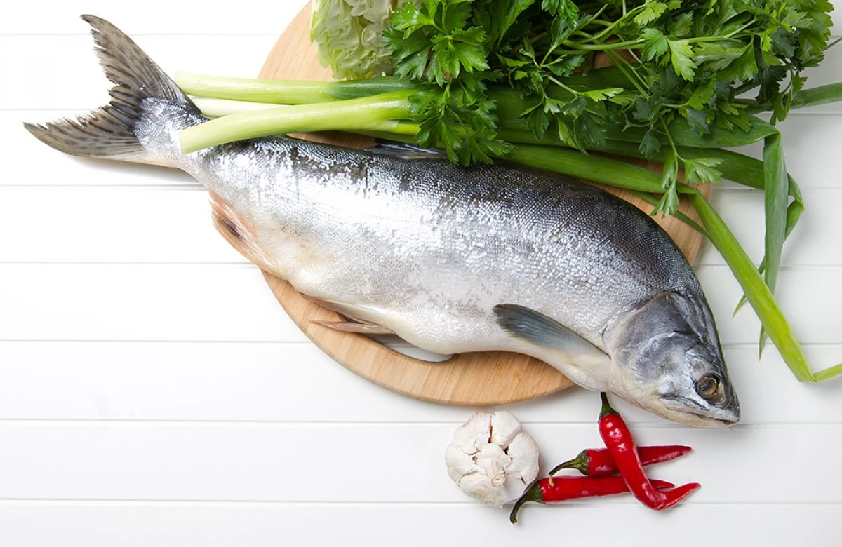 ماهی دریایی: چه چیزی را انتخاب کنید و چگونه طبخ کنید 21146_1