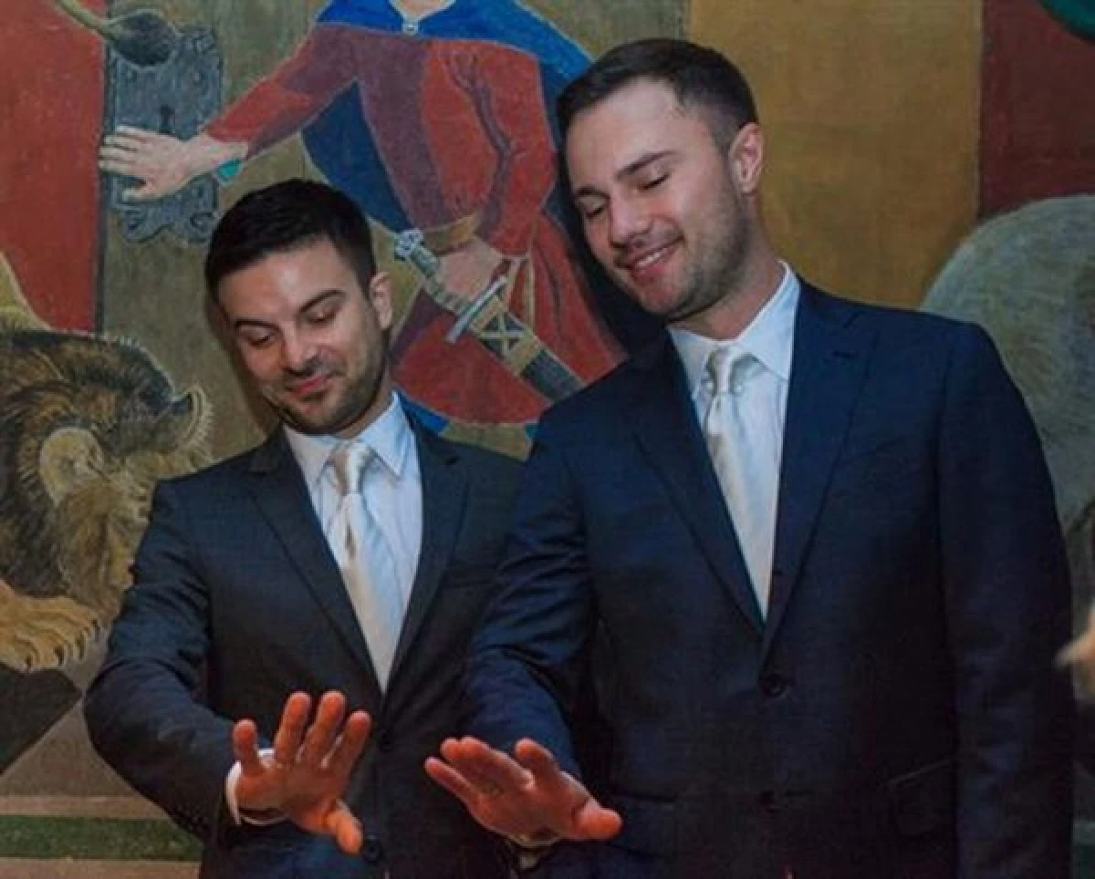 Miten oli elämässä humoristi komediasta Zhenya Borodenko ja Igor Ivlev, joka teki homo avioliitto vuonna 2015 21223_1