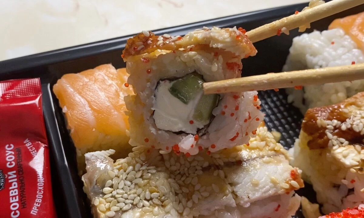 Yakachipa sushi kubva kuSpar Store. Sushi anobika sei muchitoro? 23677_8
