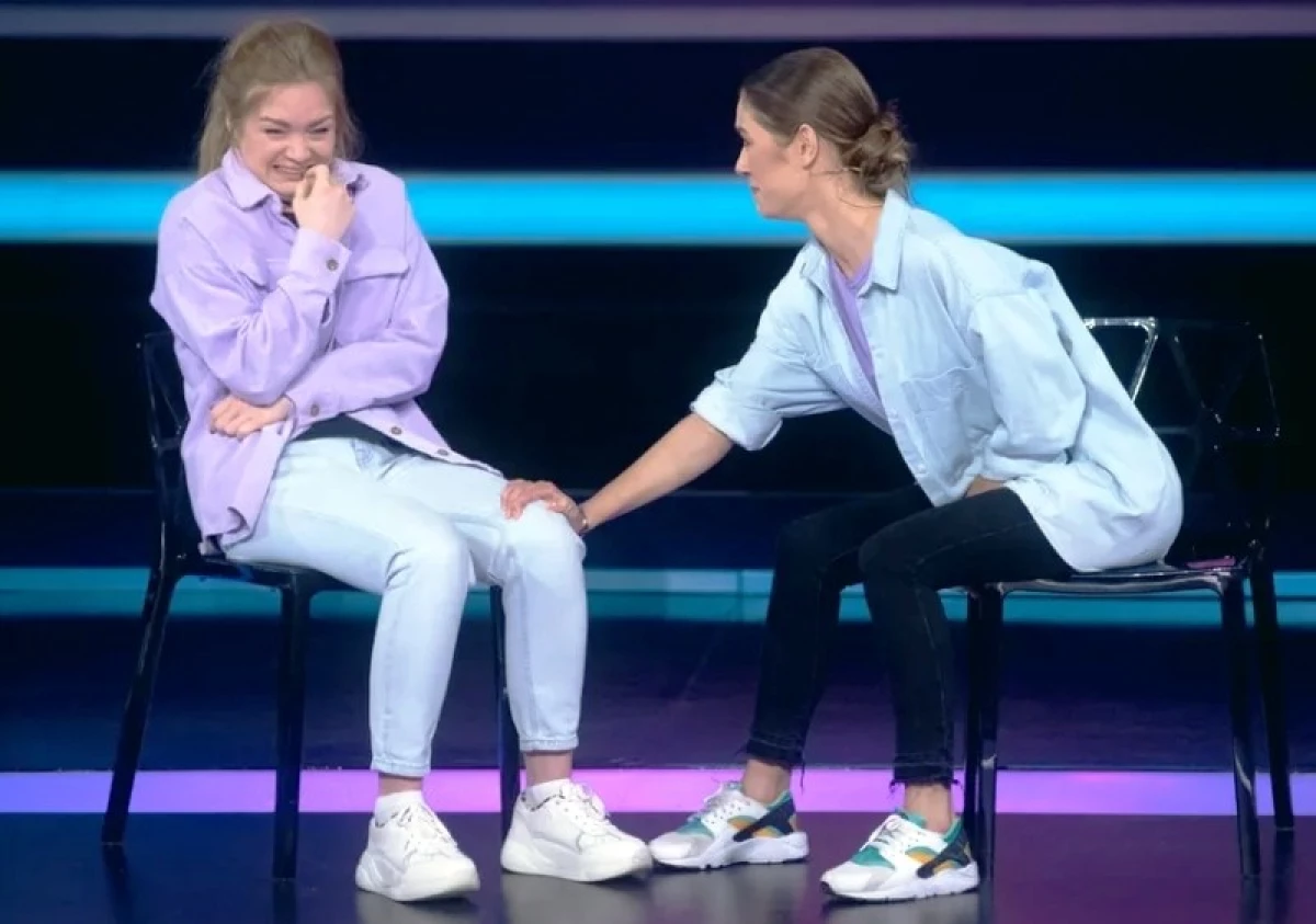 Budak komik ti Novosibirks bakal ngalaksanakeun dina "Batesan Komedi" acara