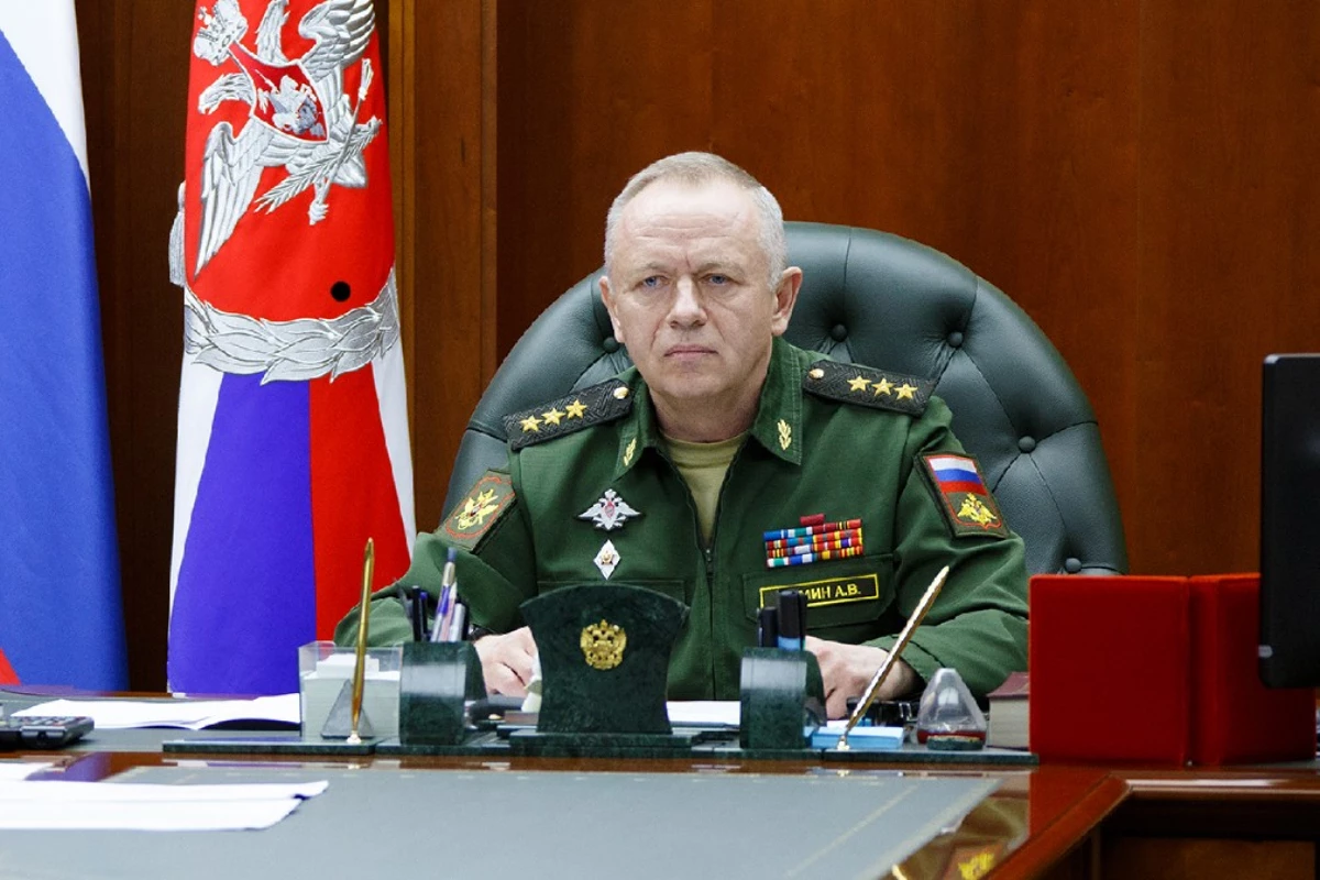 Dans le ministère de la Défense de la Fédération de Russie, il a recommandé de ne pas mener un dialogue avec la Russie du poste de force