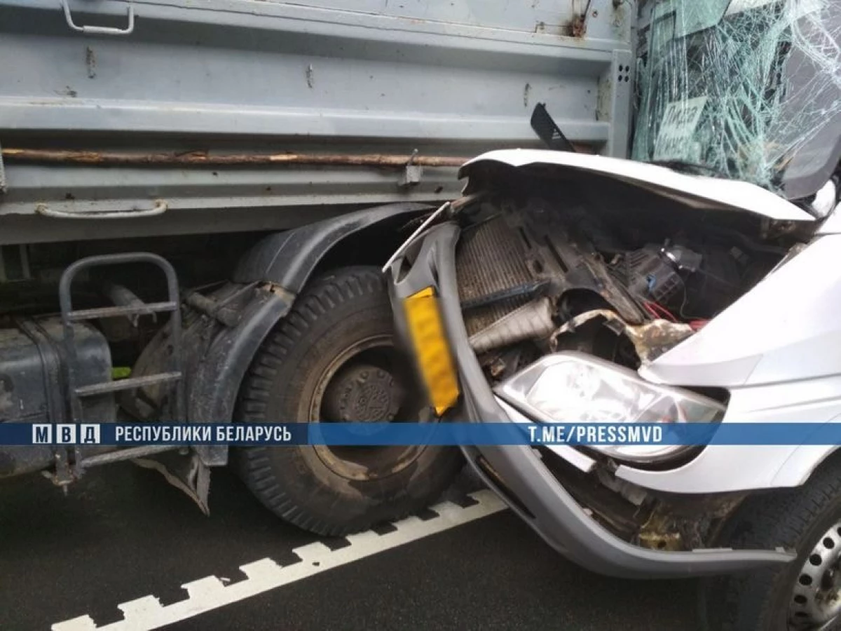 Șoferul microbuzului a adormit și sa prăbușit într-un camion. Verdict în cazul unui accident cu șapte victime 24299_3