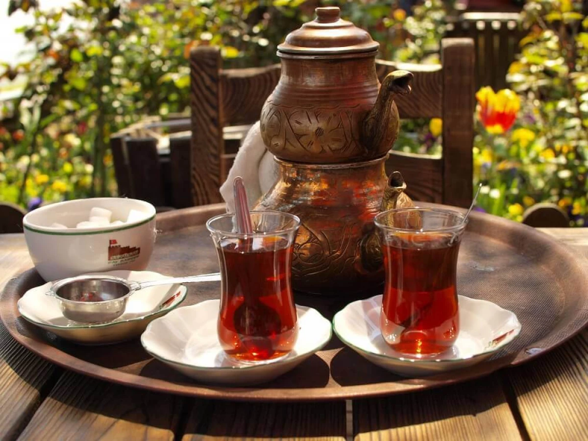 Tradisi Azerbaijanis - Rahsia minum teh dan pelawak perayaan 24366_4