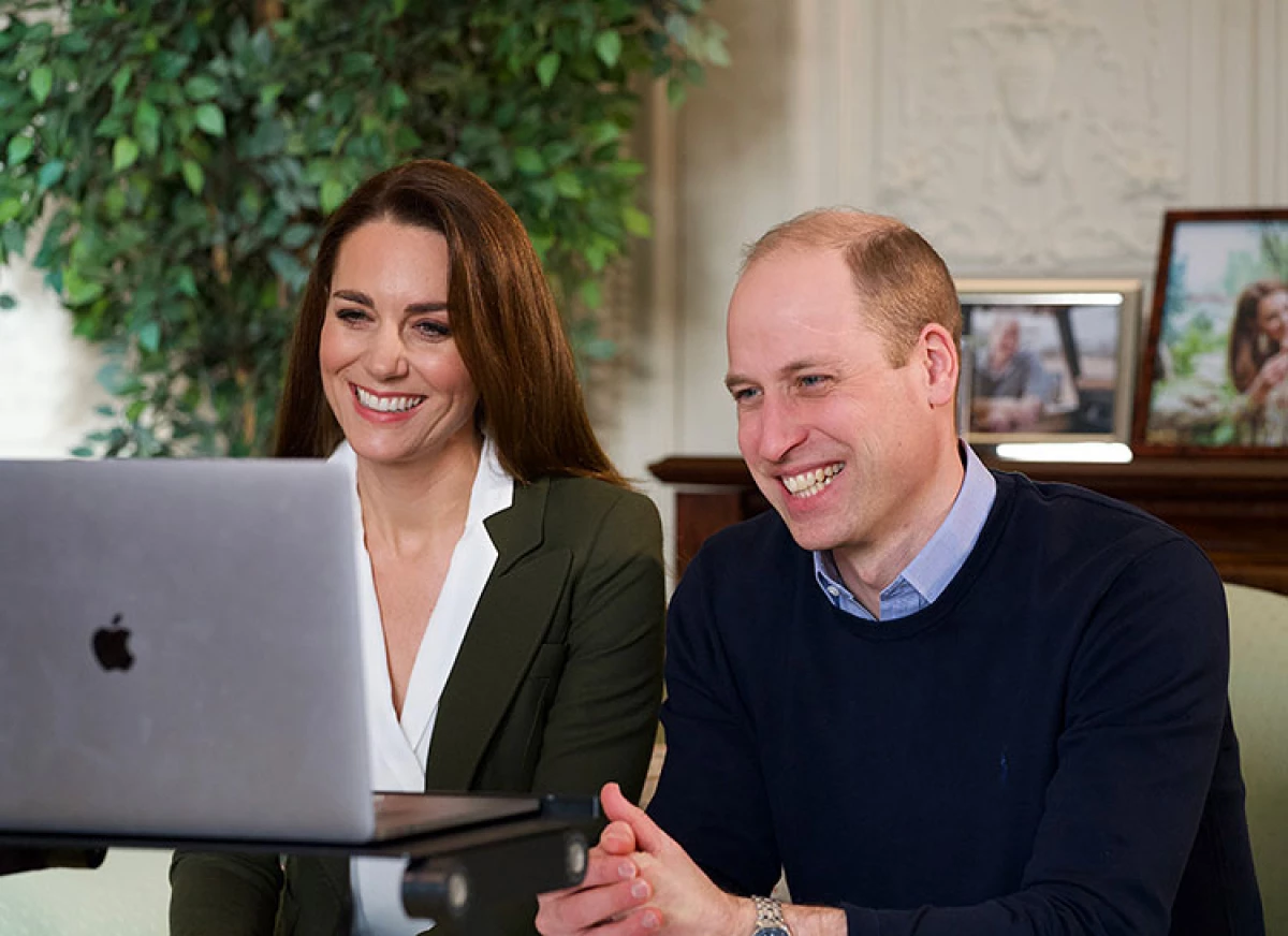 Gli utenti di Internet hanno criticato Kate Middleton dopo il suo recente accesso online alla luce 24385_1