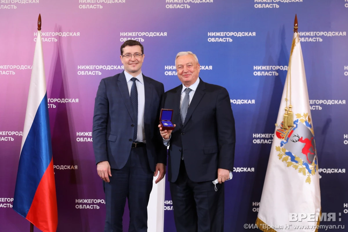 28 Nizhegorodtsev a reçu des prix de l'État