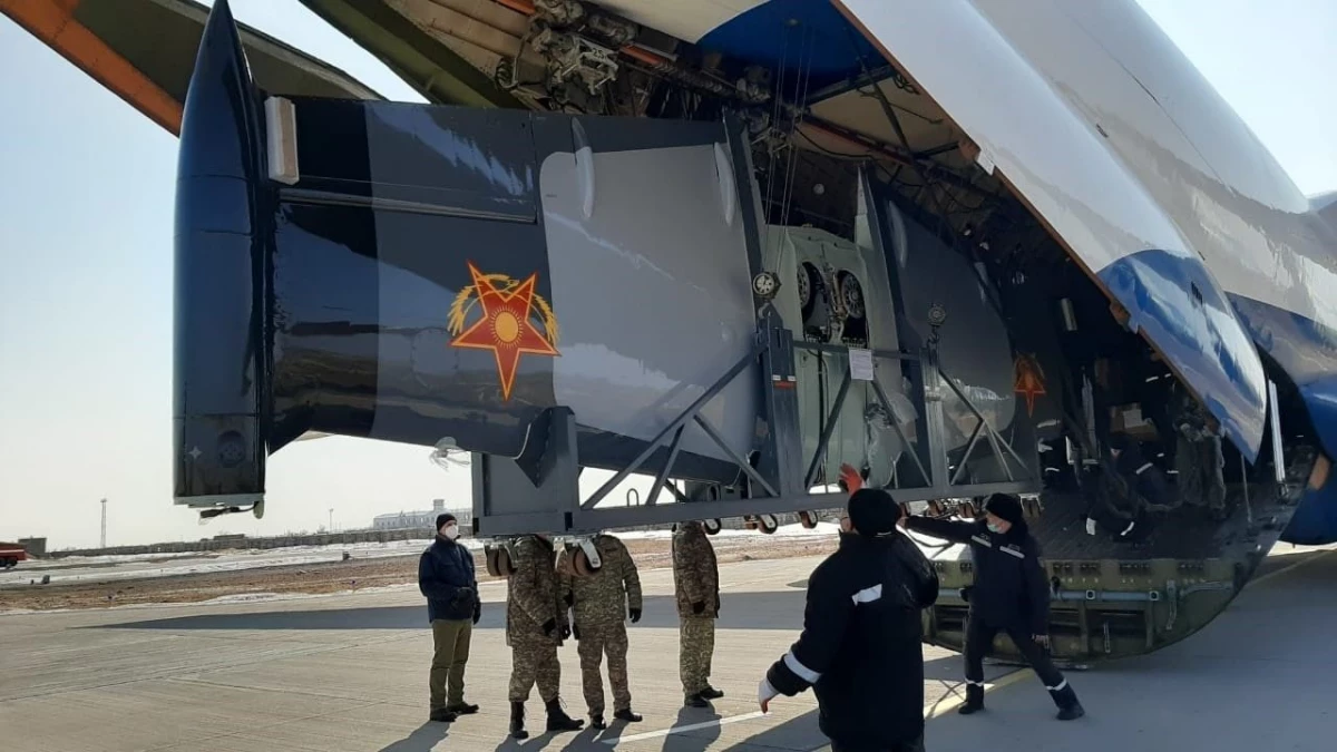 Aeronaves educativas e de combate actualizado recibiu a Forza Aérea de Kazajistán