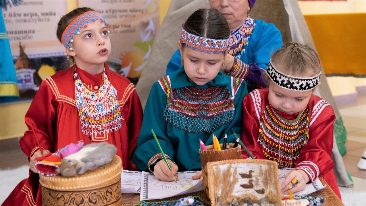 El proyecto para estudiar los idiomas de los pueblos indígenas se implementa en Ugra. 24945_1