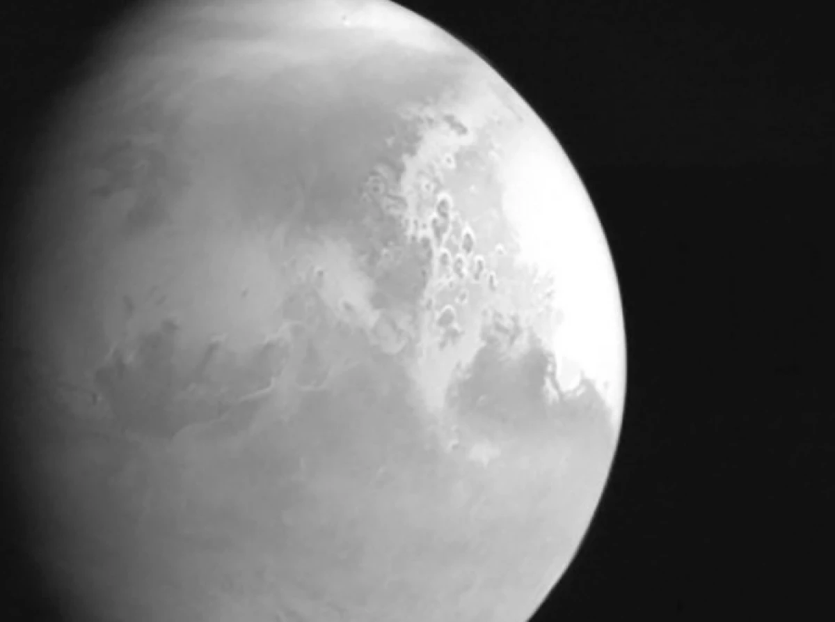 Se färska videor från Mars (2021), som skickades av den kinesiska stationen 