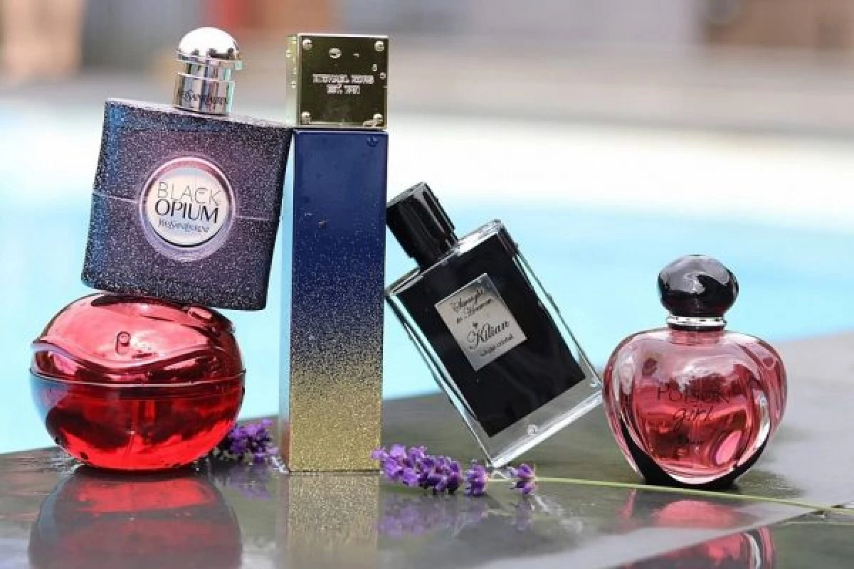 Popularni ženski parfem 2021