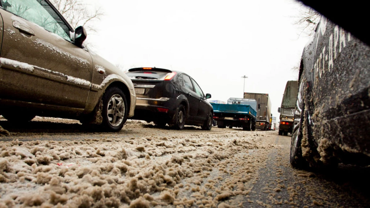 Rusya Federasyonu'ndaki sürücüler, bir araba yıkamasının başarısızlığının 12 nedenini listelerdi. 326_3