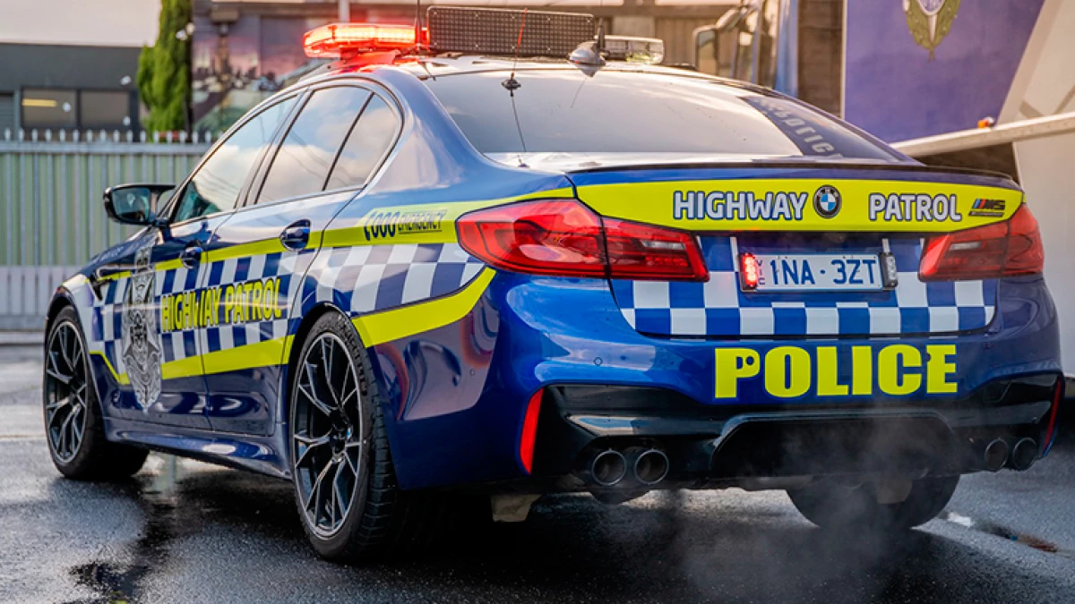 ხუთი ყველაზე მაგარი პოლიციის მანქანები მსოფლიოში 3916_5
