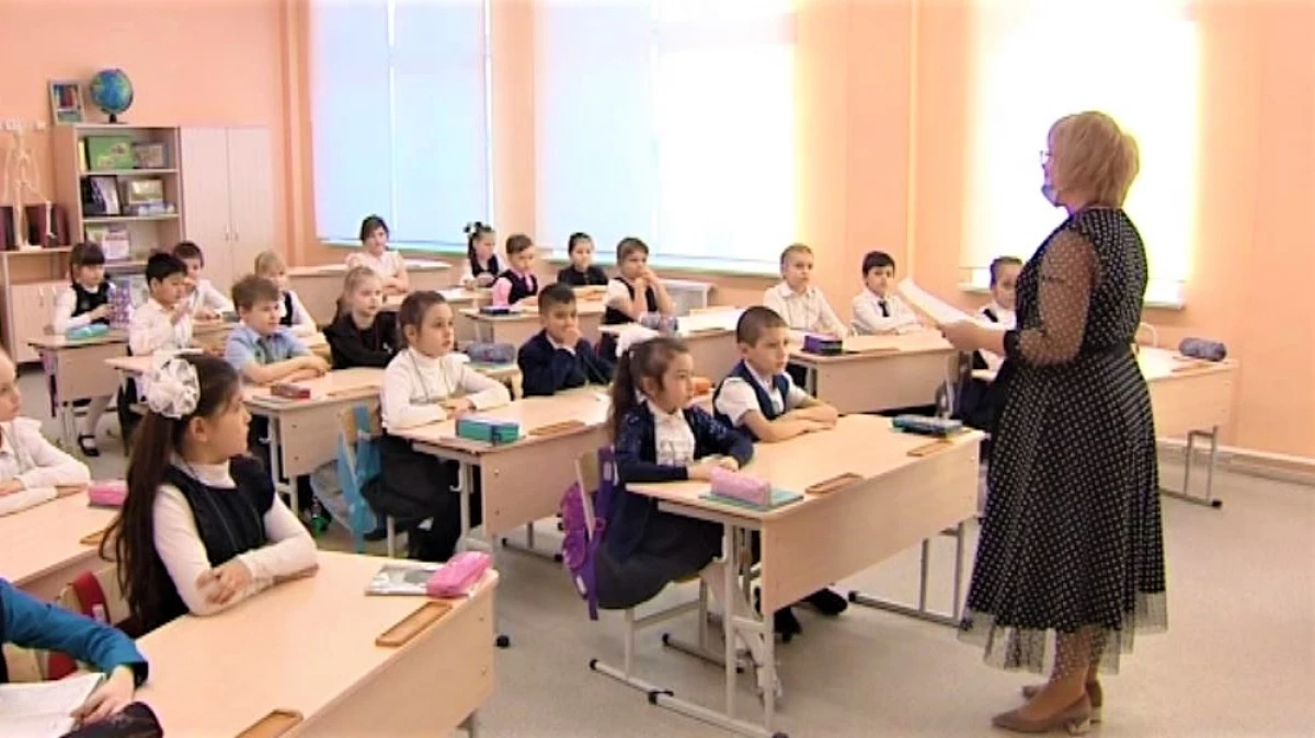 Nizhnevarartovskissa avasi Ugra - Lyceumin suurimman koulun nimeltä Pushkin 3940_1