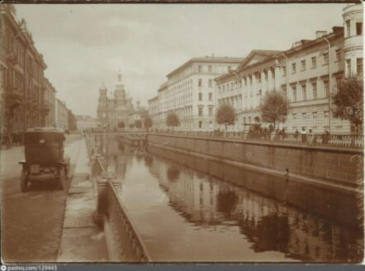 Mistero de la stabila kanalo en Sankt-Peterburgo 5089_1