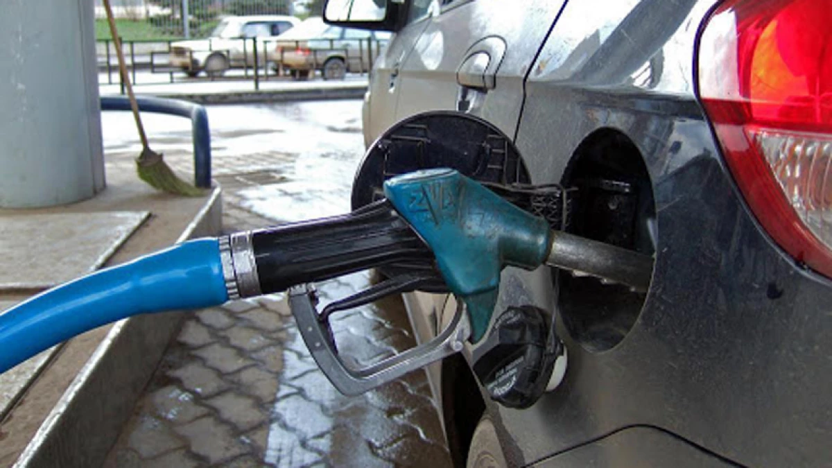 Ang Gasoline nga Klase Ai-92 mahimong mawala sa mga gasolinahan sa Russian Federation 5152_2
